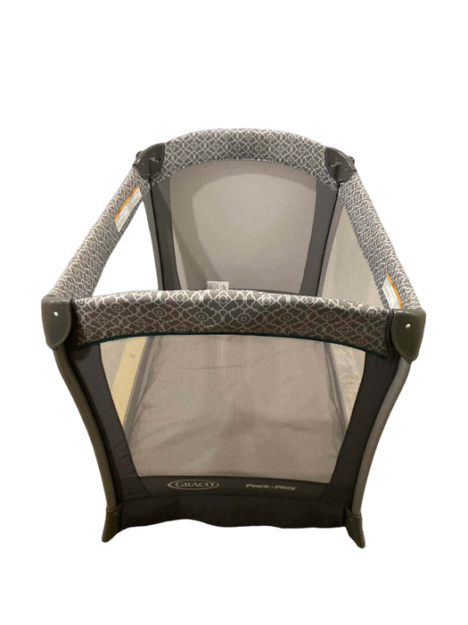 secondhand Graco Pack 'n Play Playard Inclined Seat & Changer, portable napper