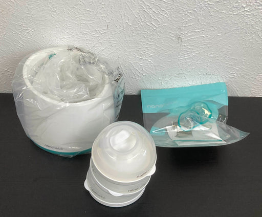 used Nanobébé Breastmilk Bottle Starter Set, Teal