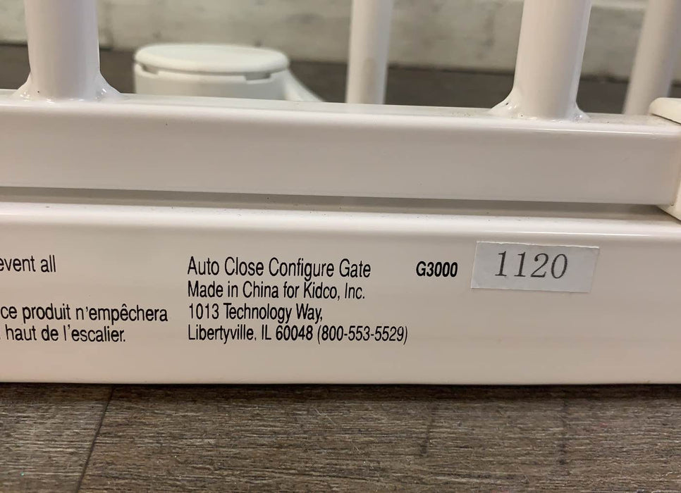 secondhand KidCo Auto Close Configure Gate