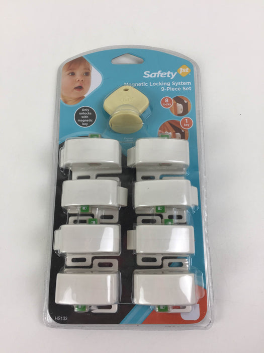 used Safety 1st Magnetic Locking System