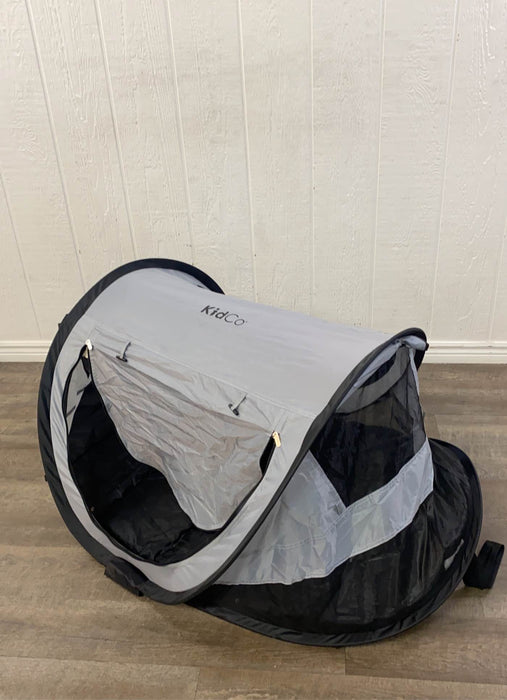 secondhand KidCo PeaPod Plus Portable Travel Bed