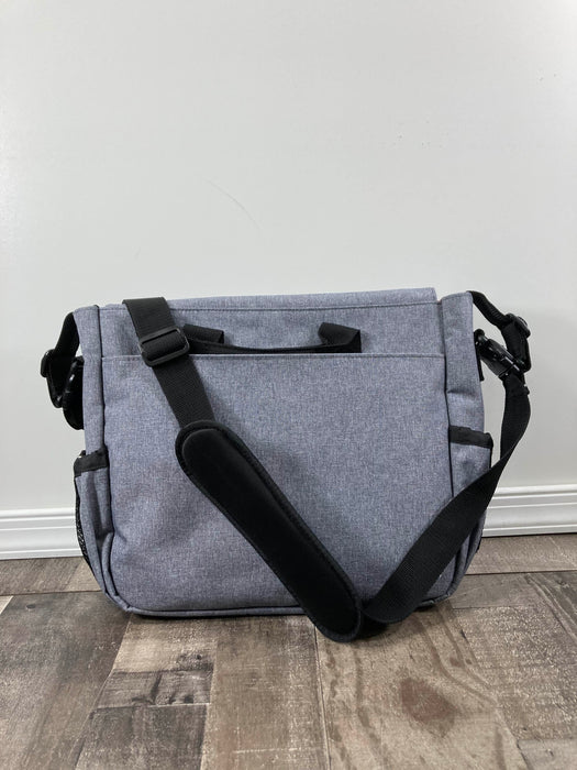 secondhand Skip Hop Dash Diaper Bag