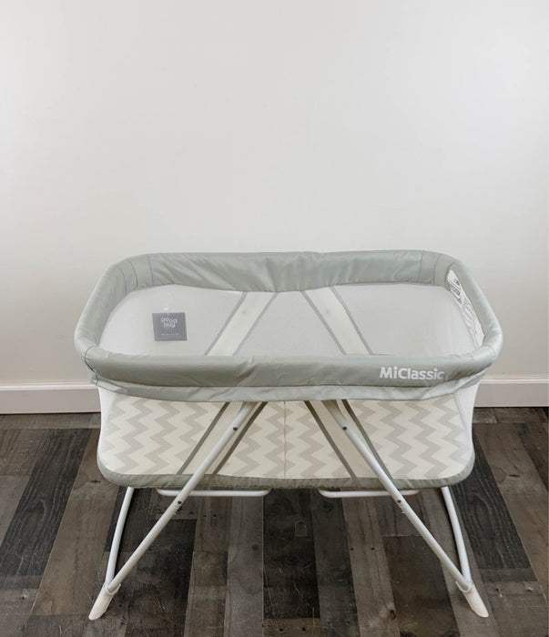 used MiClassic Rocking Bassinet One-second Fold Travel Crib