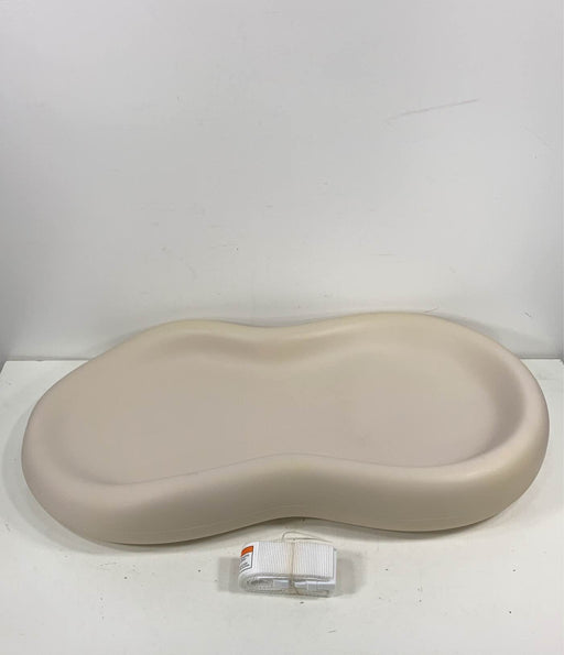 secondhand Keekaroo Peanut Changing Pad, Vanilla