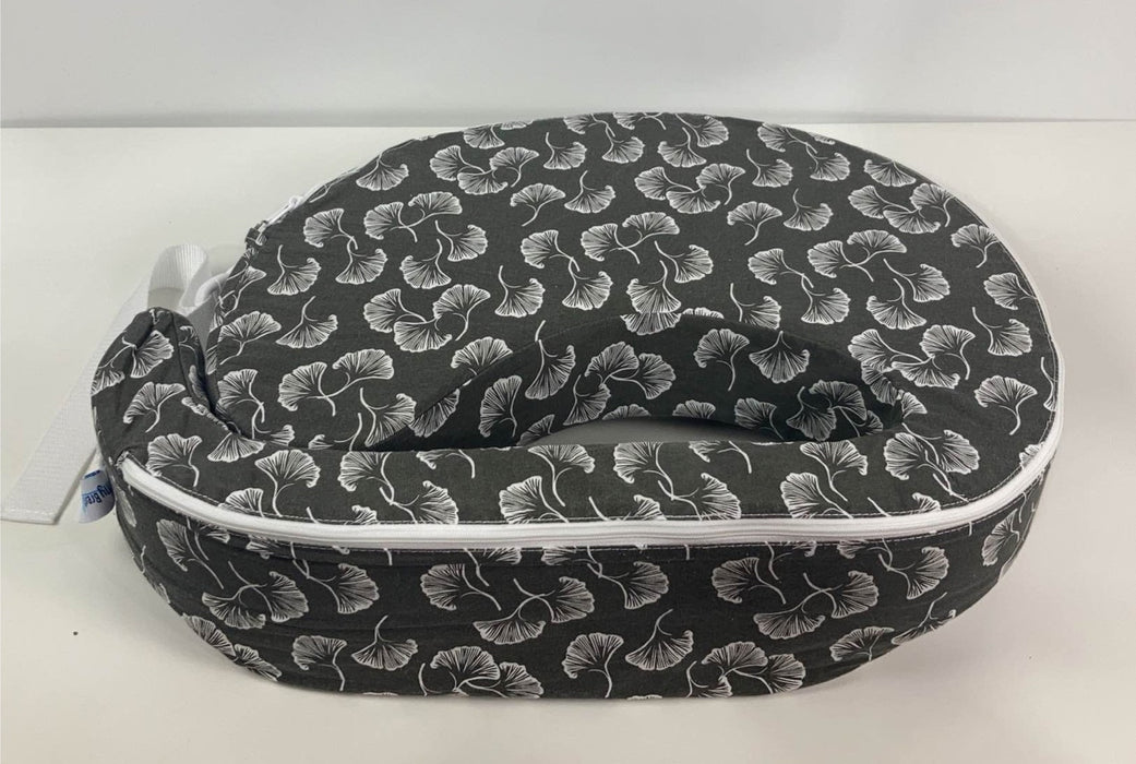 used My Brest Friend Nursing Pillow, Black Flowing Fans