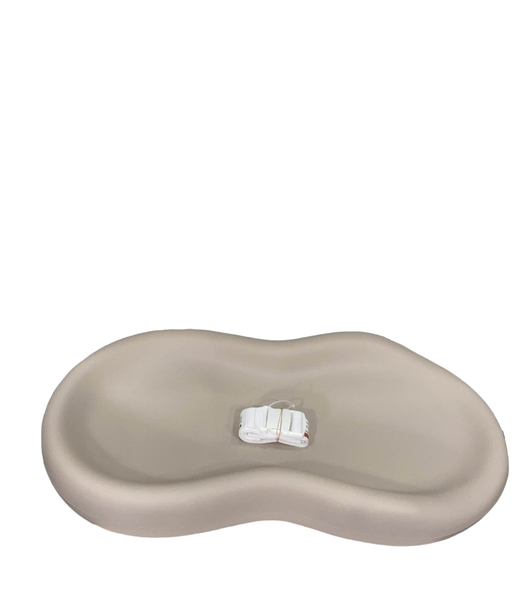 secondhand Keekaroo Peanut Changing Pad, Vanilla