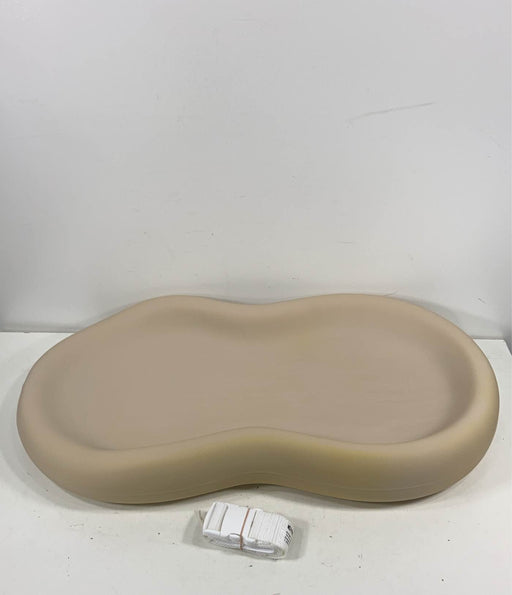 secondhand Keekaroo Peanut Changing Pad, Vanilla