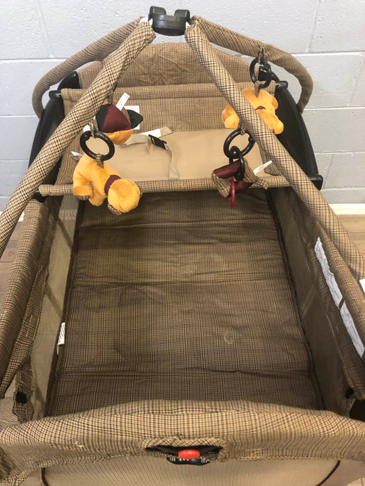 Eddie Bauer Complete Care Play Yard