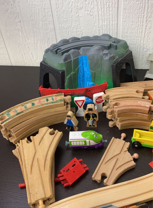 secondhand BUNDLE Trains And Tracks, Thomas & Friends