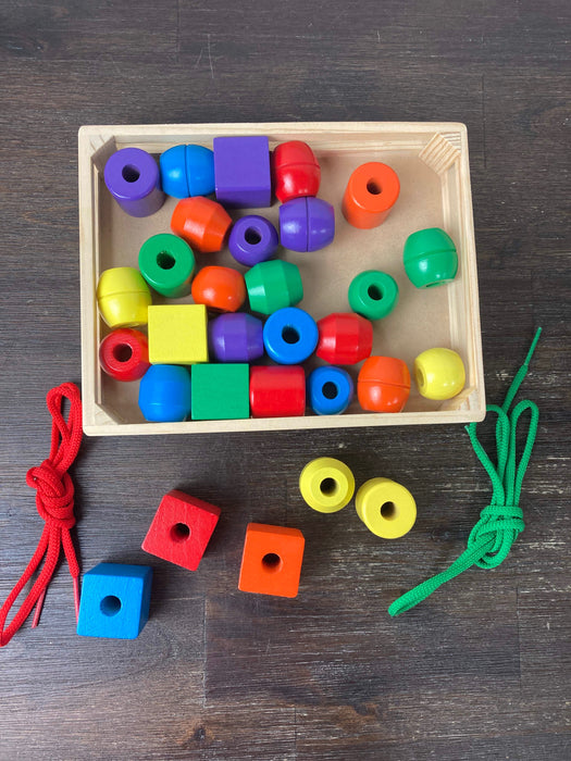 used Melissa & Doug Primary Lacing Beads