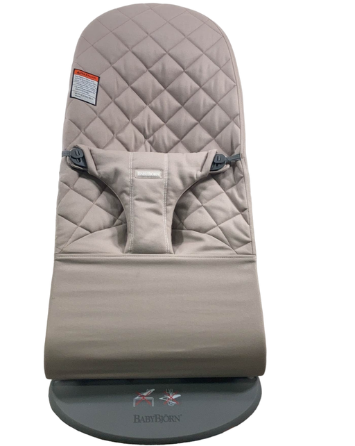 used BabyBjorn Bouncer Bliss, Dark Gray Frame, Sand Gray Cotton Classic Quilt