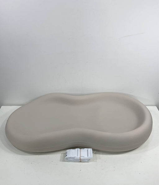 secondhand Keekaroo Peanut Changing Pad, Vanilla