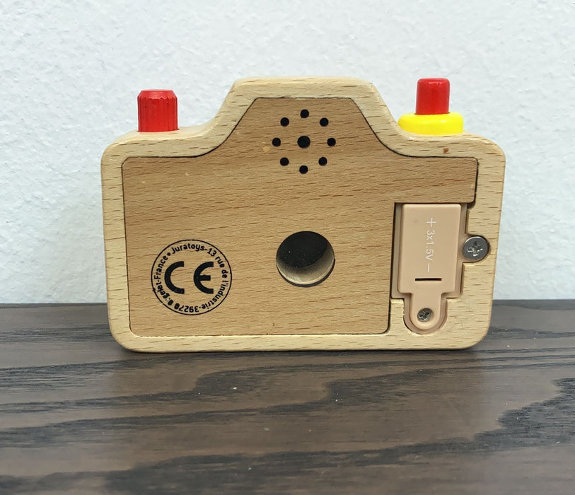 secondhand Janod Wooden Pretend Camera With Sound And Flash