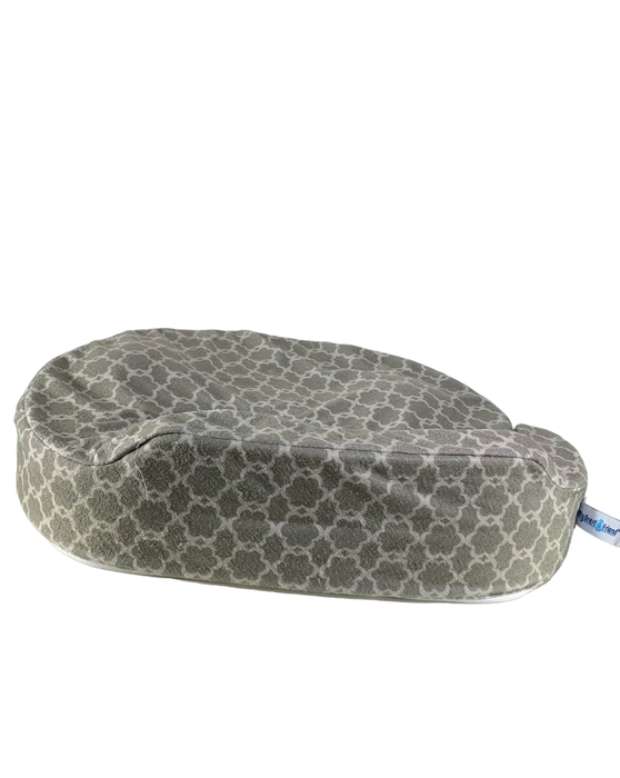 secondhand My Brest Friend Deluxe Nursing Pillow, Flower Key Grey