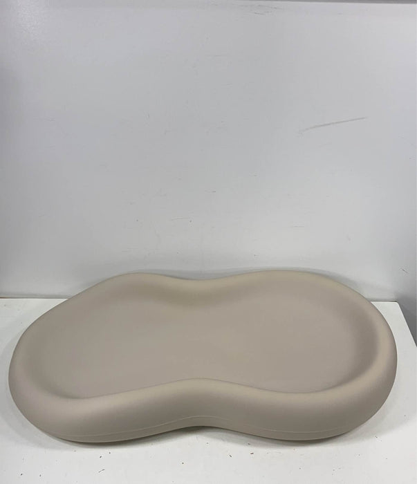 secondhand Keekaroo Peanut Changing Pad, Vanilla