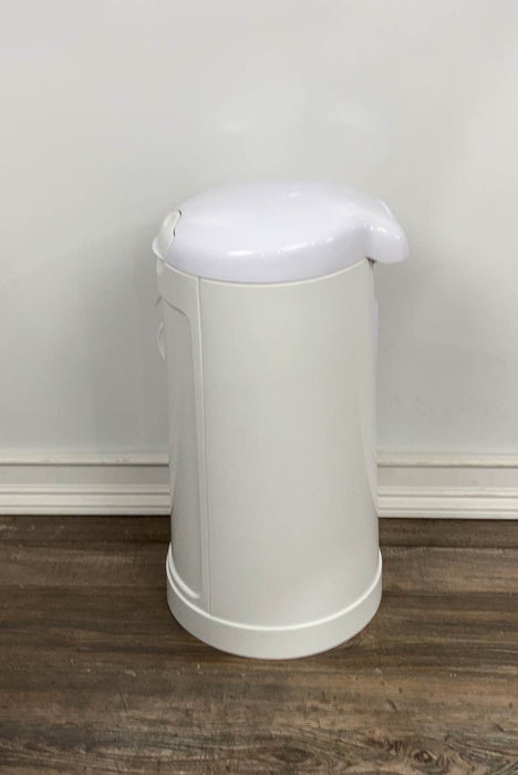 secondhand Munchkin Step Diaper Pail