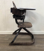 Svan High Chair