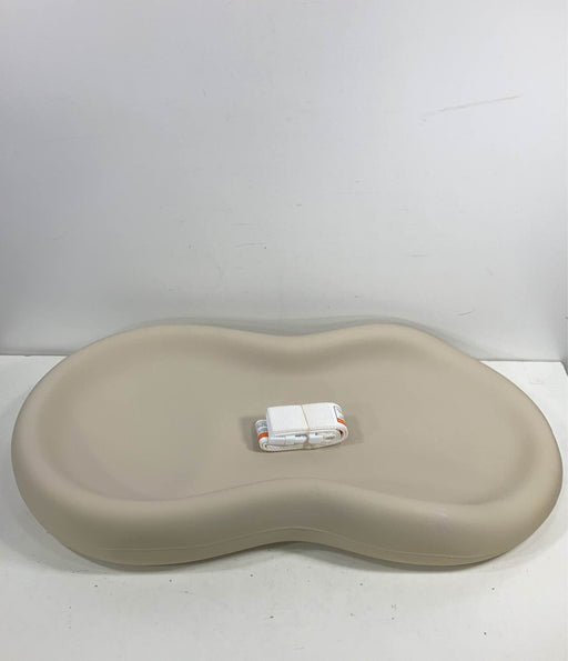 secondhand Keekaroo Peanut Changing Pad, Vanilla