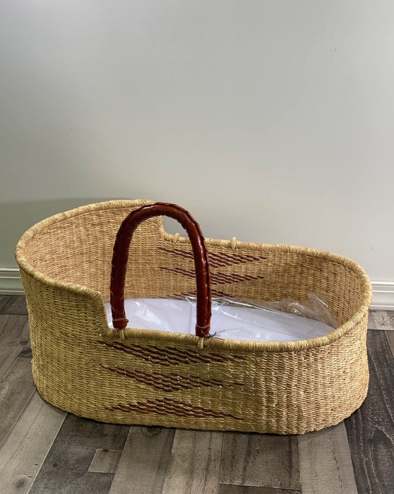 used Design Dua Natural Bilia Bassinet