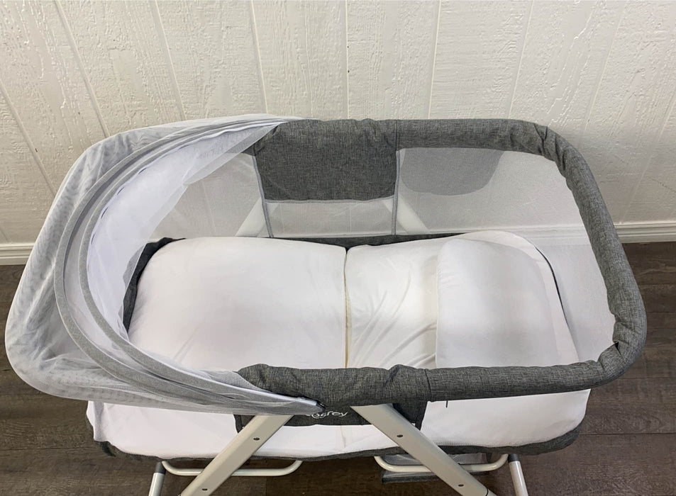 secondhand BesRey Baby Bassinet