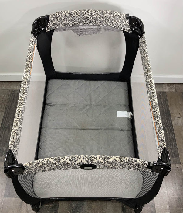 used Graco Pack 'n Play Playard Cuddle Cove