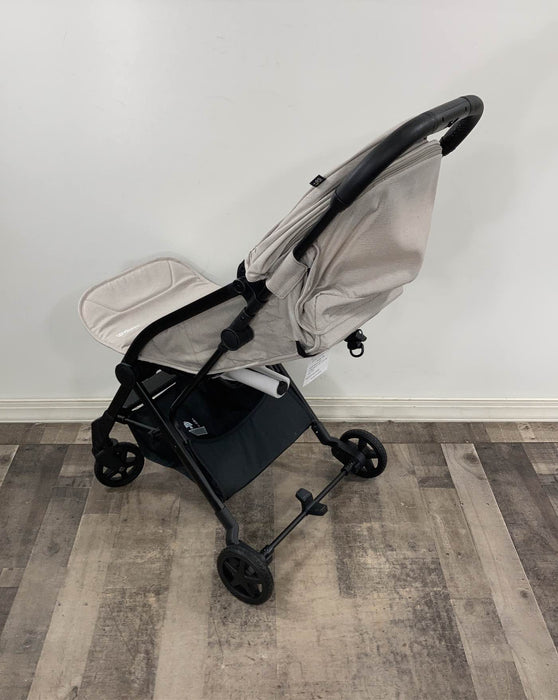 used mompush Lithe Stroller