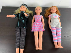 used BUNDLE Fashion Dolls Large