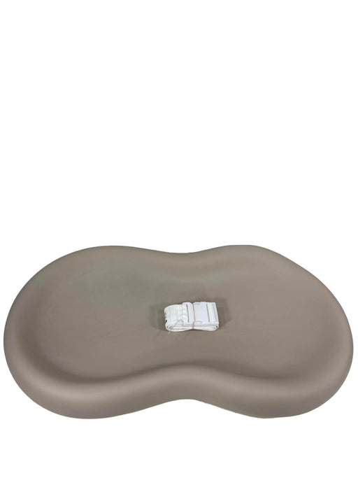 secondhand Keekaroo Peanut Changing Pad, Vanilla