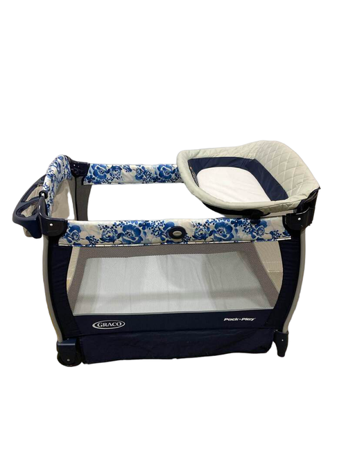 secondhand Graco Pack 'n Play Nearby Seat Playard