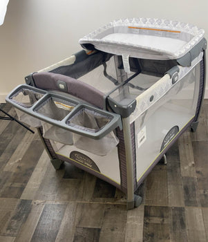 Graco Pack 'n Play Snuggle Seat Playard