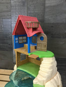 secondhand Calico Critters Secret Island Playhouse