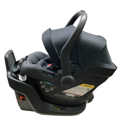 secondhand UPPAbaby MESA MAX Infant Car Seat and Base, 2022, DualTech Jake Black