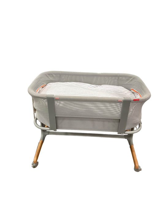 used Skip Hop Cozy-Up 2-in-1 Bedside Sleeper and Bassinet