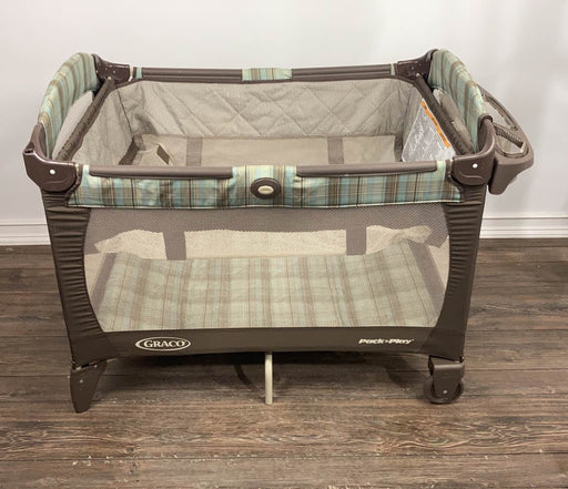 secondhand Graco Pack 'n Play Playard with Infant Bassinet & Changer